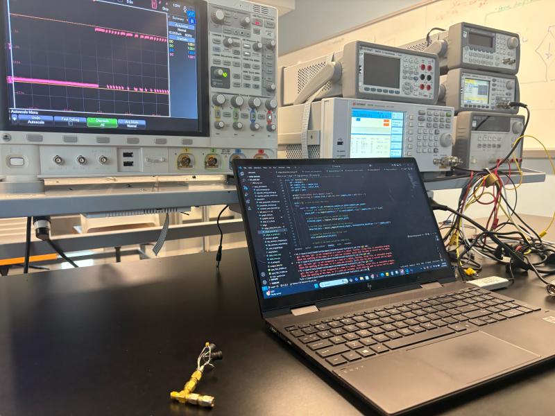 RF signal analysis on oscilloscope in the lab